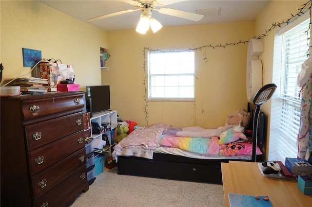 bedroom with ceiling fan