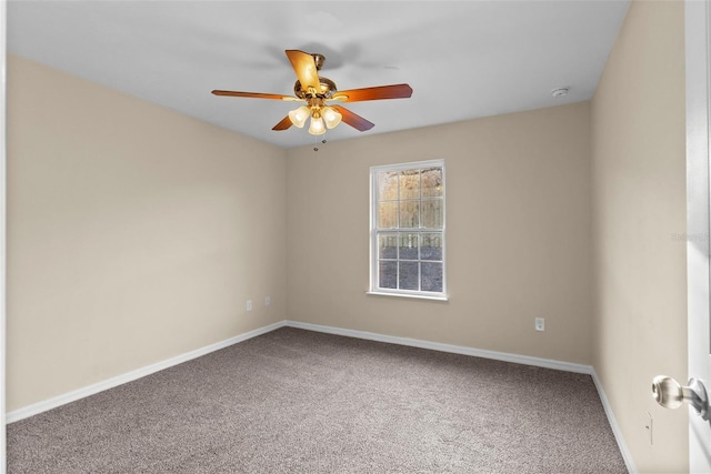 unfurnished room featuring carpet floors and ceiling fan