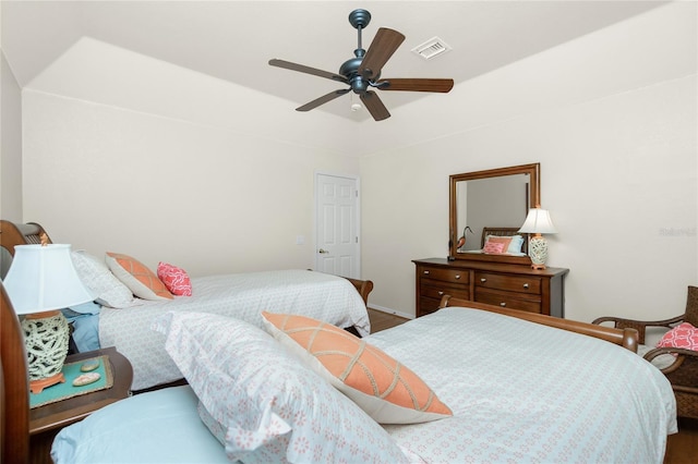 bedroom featuring ceiling fan