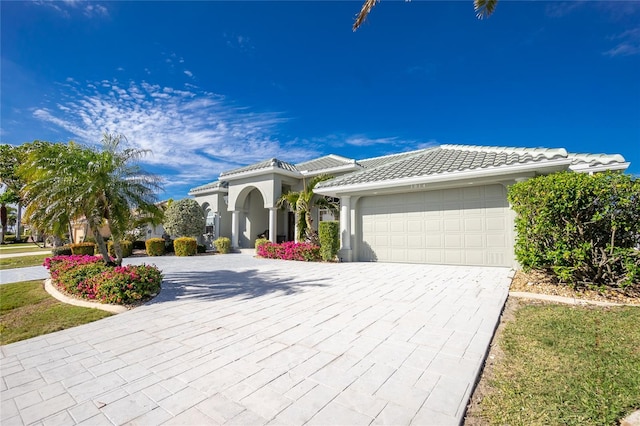 view of front of house featuring a garage