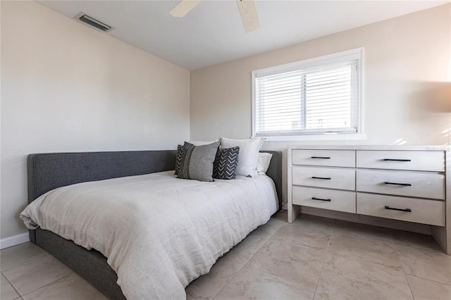 bedroom with ceiling fan