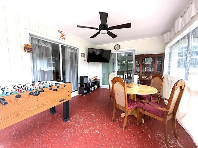 dining room featuring ceiling fan