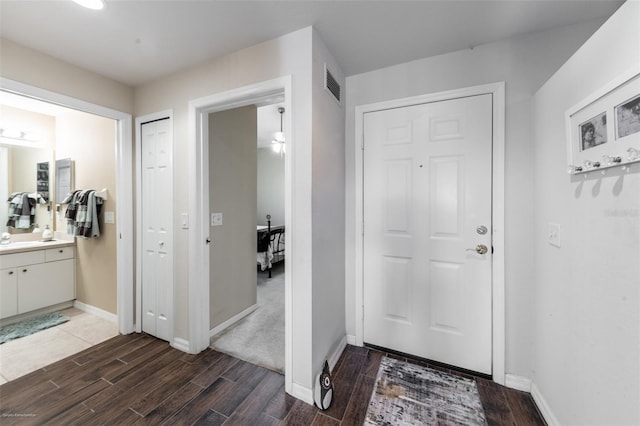 entrance foyer featuring sink