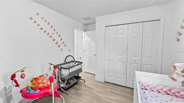 bedroom featuring a closet