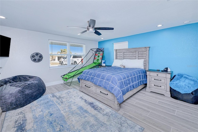 bedroom with ceiling fan