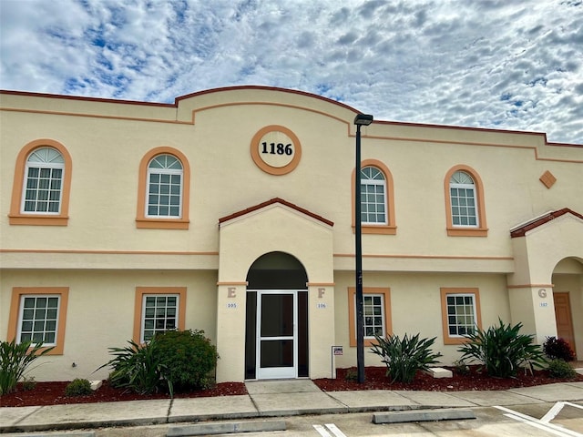 view of front of house with stucco siding