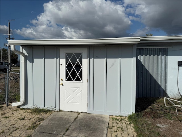 view of outbuilding