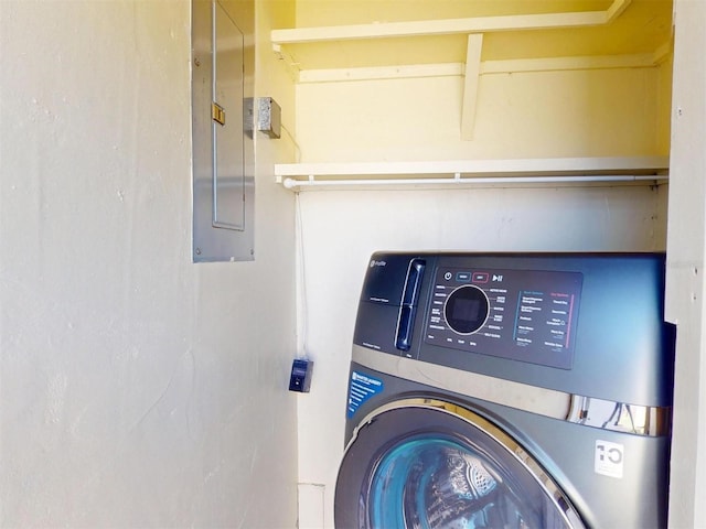 21456 Holdern Ave, Port Charlotte, FL 33952 - laundry room with washer / dryer