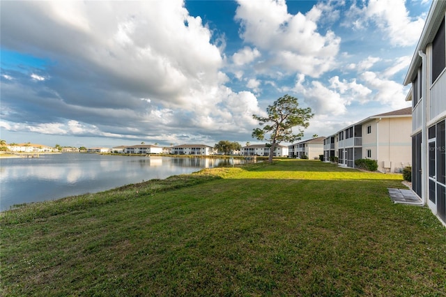 view of yard featuring a water view