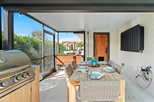 view of sunroom / solarium