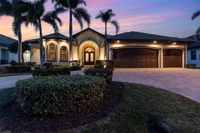 view of front facade with a garage