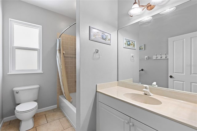 full bath featuring tile patterned flooring, toilet, vanity, baseboards, and shower / bathtub combination with curtain