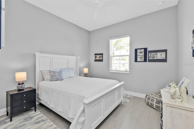 bedroom with ceiling fan