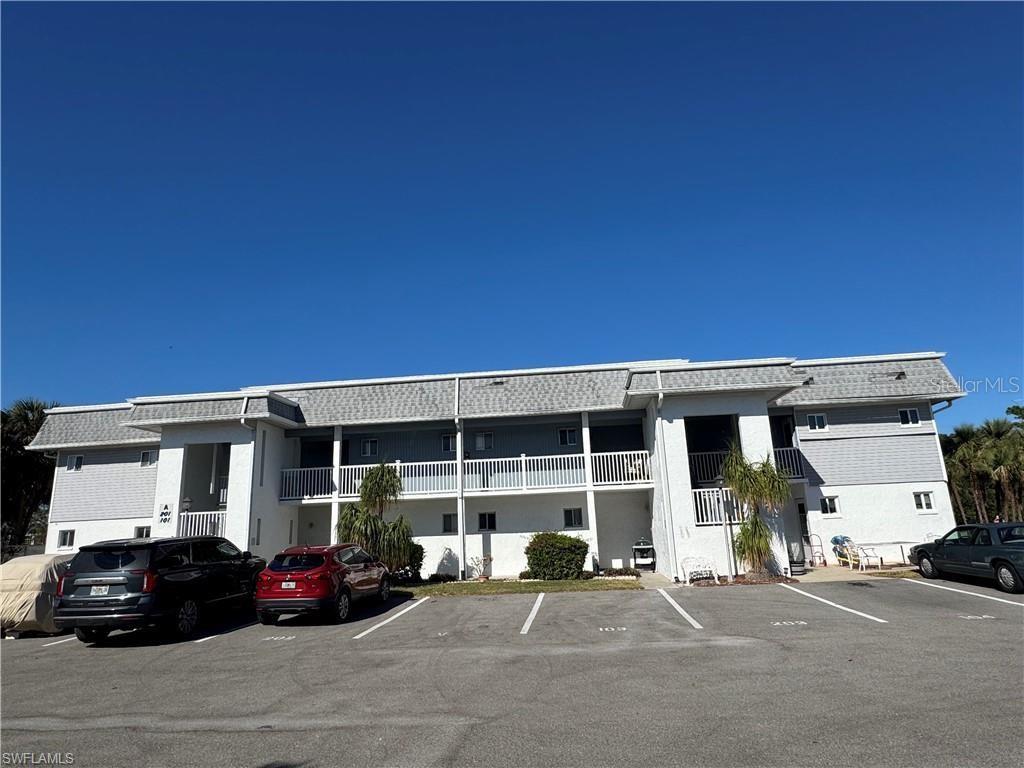 view of building exterior