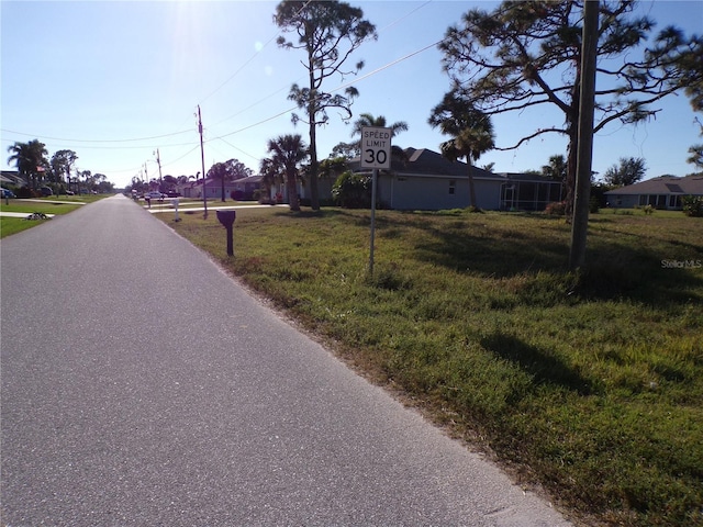 Listing photo 3 for 9 Long Meadow Ln, Rotonda West FL 33947