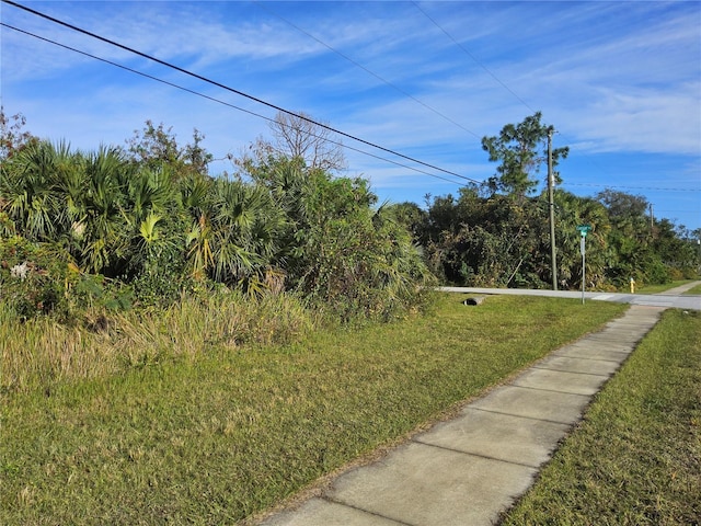 Listing photo 3 for LOT13 Ceasar Rd, North Port FL 34288