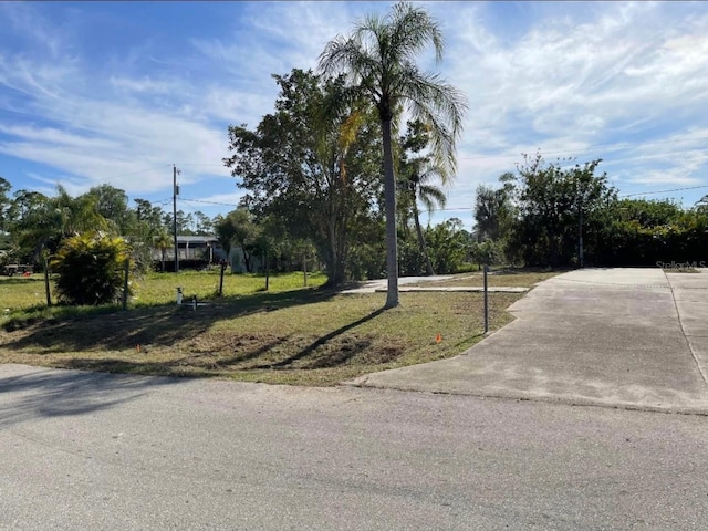 Listing photo 2 for 15507 Lime Dr, Punta Gorda FL 33955