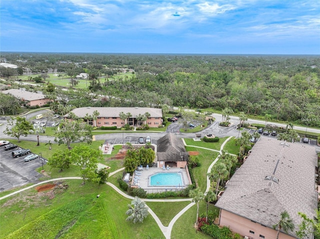 bird's eye view with a view of trees