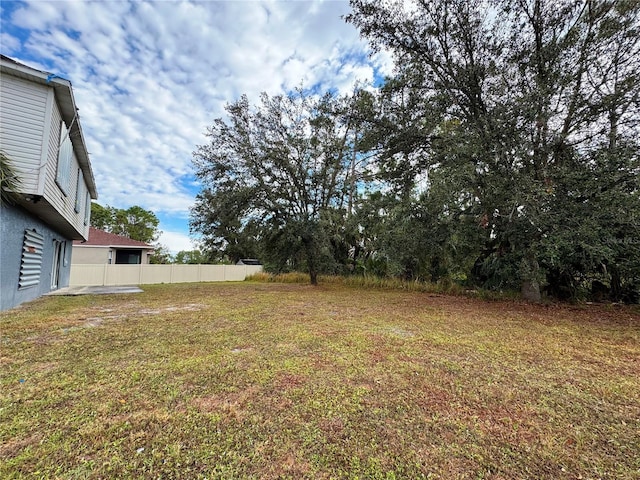 view of yard featuring fence