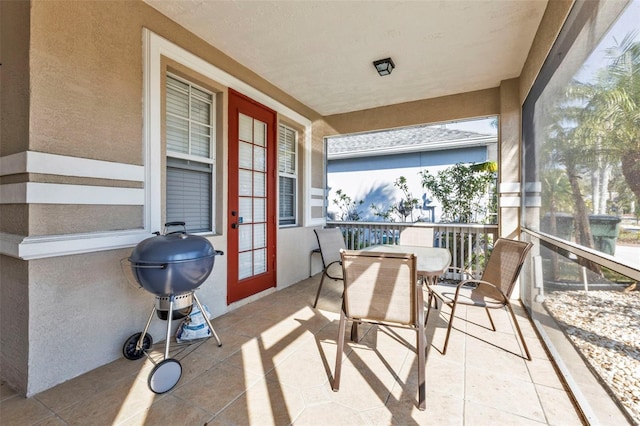 balcony featuring a grill