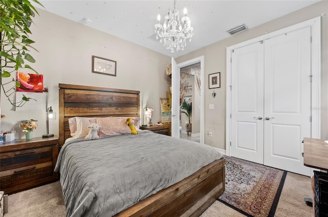 bedroom featuring light carpet, visible vents, and baseboards