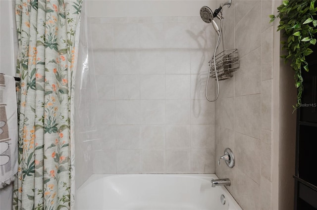 full bath with shower / bath combo with shower curtain