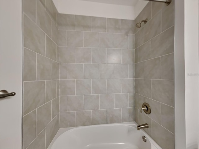 bathroom featuring shower / tub combination