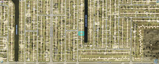 Listing photo 2 for 1633 NW 7th Ave, Cape Coral FL 33993