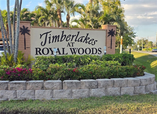 view of community / neighborhood sign