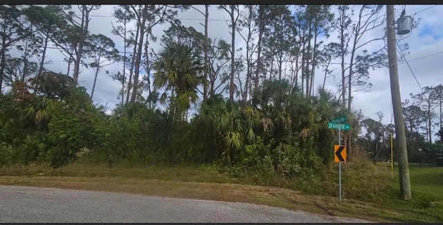 Listing photo 2 for LOT10 Sea Horse Ave, North Port FL 34286