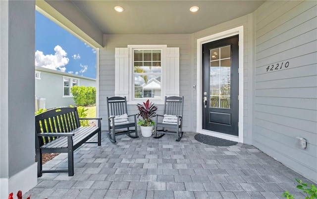 view of patio / terrace with covered porch