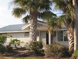 view of front of home with an attached garage