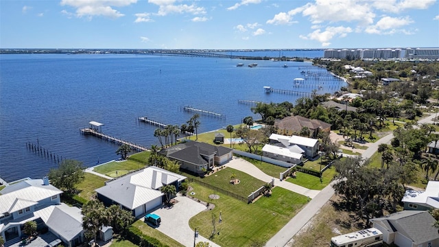 bird's eye view with a water view