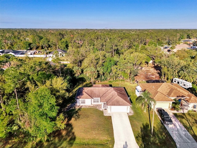 bird's eye view with a view of trees