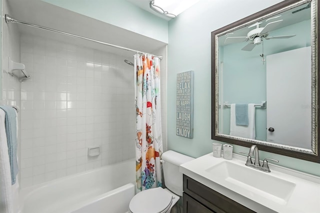 full bath with vanity, toilet, shower / tub combo with curtain, and ceiling fan