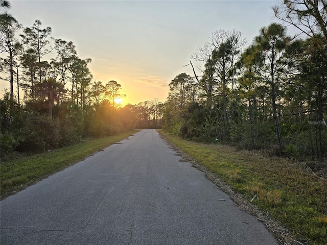 Listing photo 3 for 13510 Suribachi Ave, Port Charlotte FL 33953