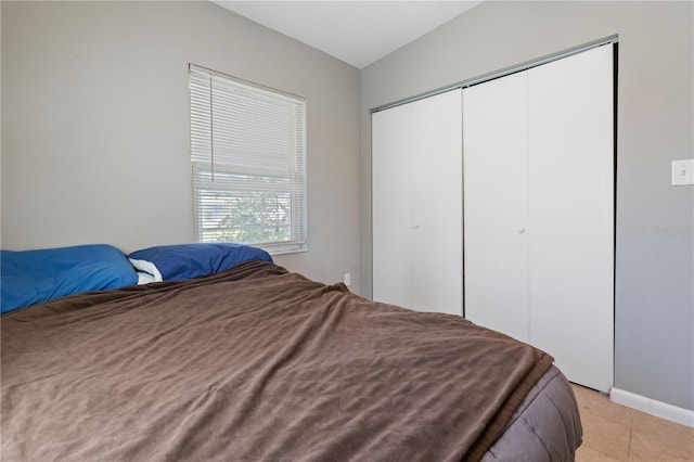 bedroom featuring a closet