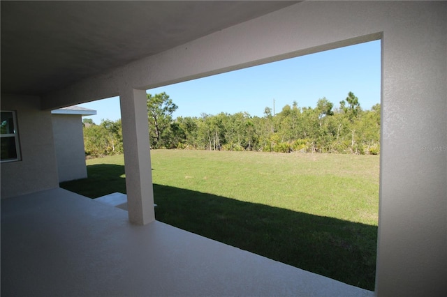 view of yard with a patio