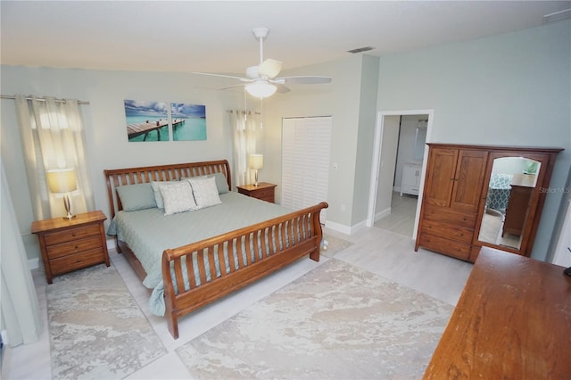 bedroom with light wood finished floors, baseboards, and a ceiling fan