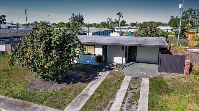 view of front of house with fence