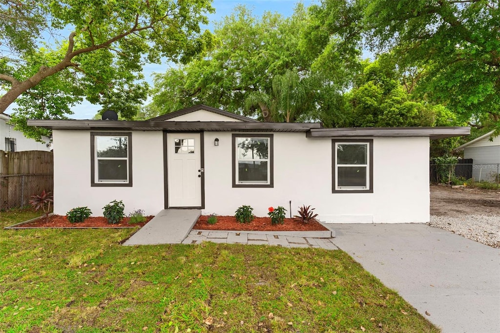 760 S Park Ave, Winter Garden, FL 34787 - photo 1