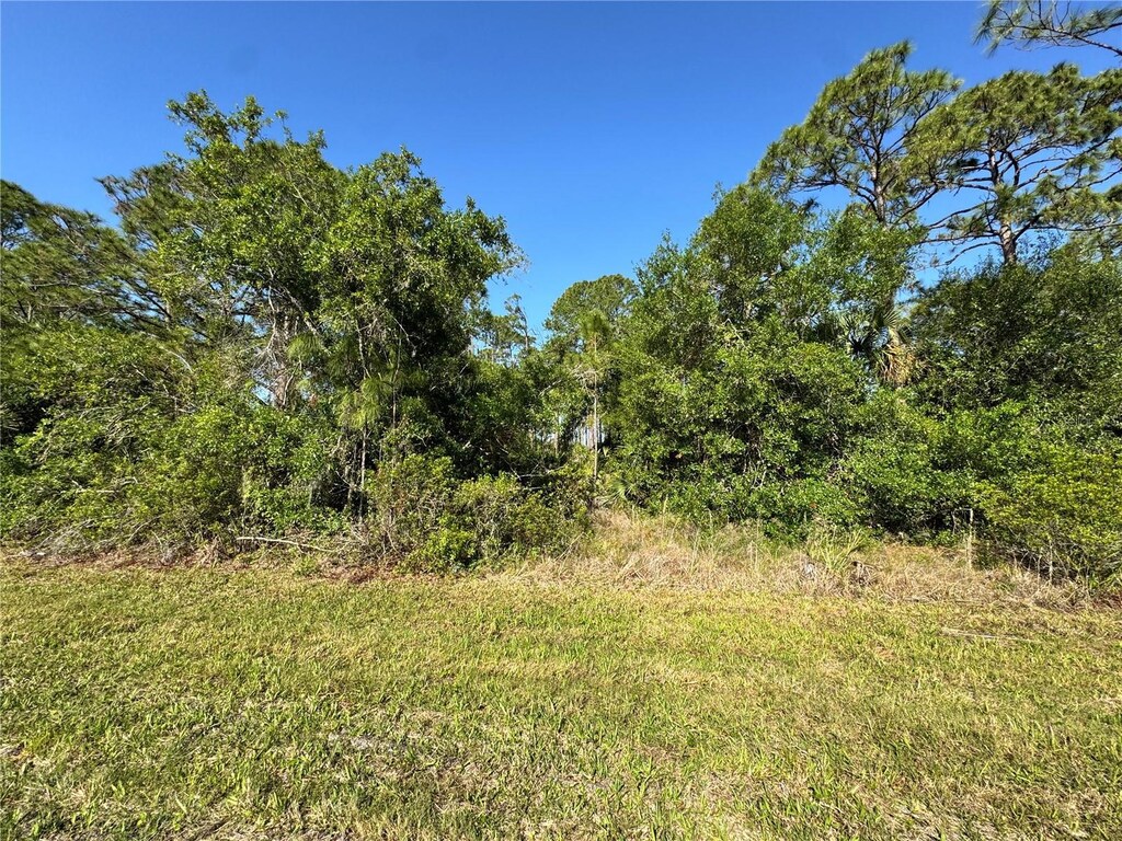 65 Biscayne Dr, Port Charlotte, FL 33953