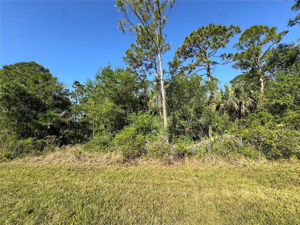 65 Biscayne Dr, Port Charlotte, FL 33953
