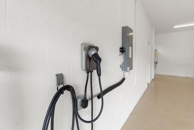 room details with concrete floors