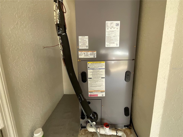 1536 Willow Dl, Sebring, FL 33872 - utility room with heating unit