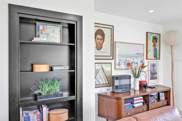 1635 SW Rodgers Ave, Arcadia, FL 34266 - interior space featuring recessed lighting