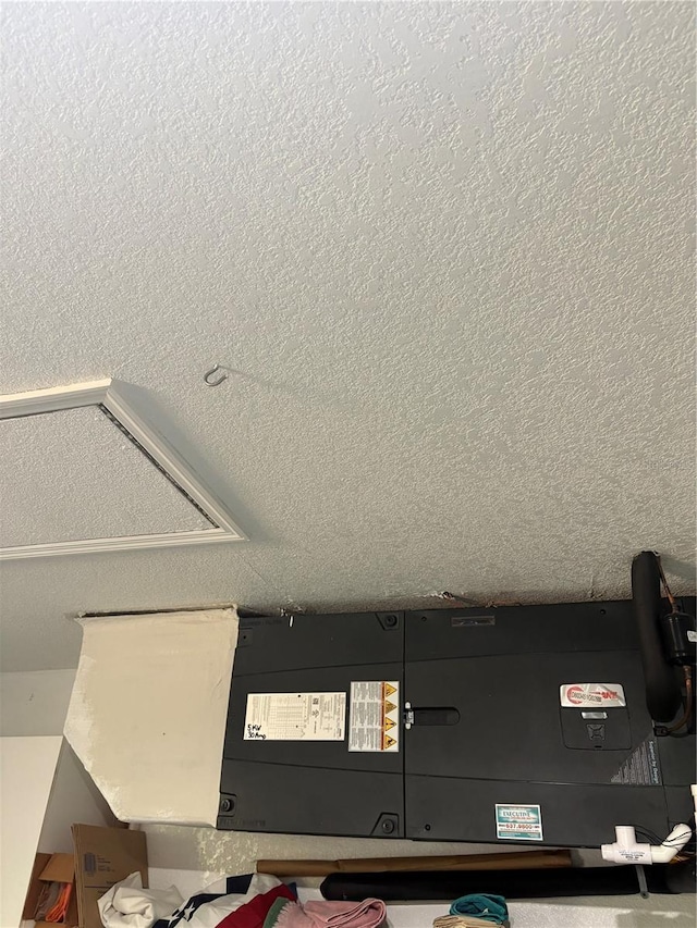 4461 La France Ave, North Port, FL 34286 - detailed view of a textured ceiling