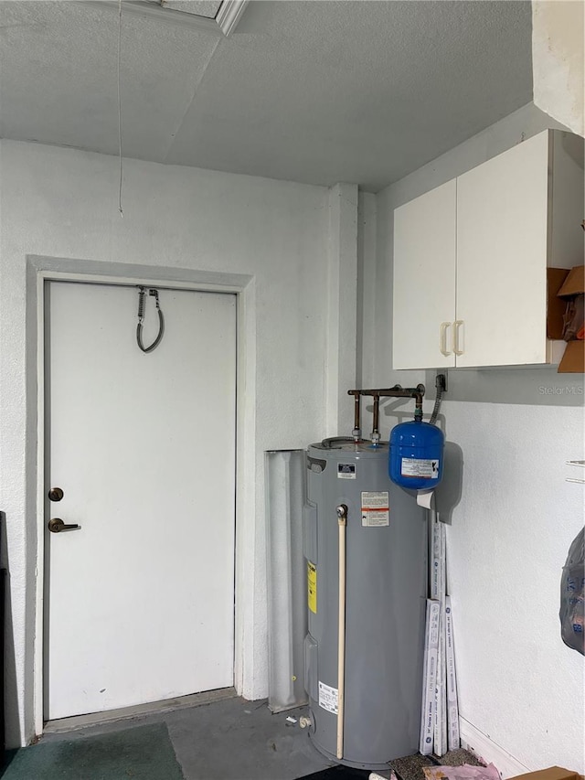 4461 La France Ave, North Port, FL 34286 - utilities featuring electric water heater