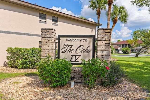 view of community / neighborhood sign