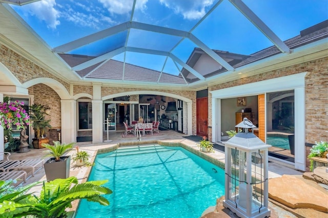 3866 Turtle Dove Blvd, Punta Gorda, FL 33950 - swimming pool with a patio area and glass enclosure